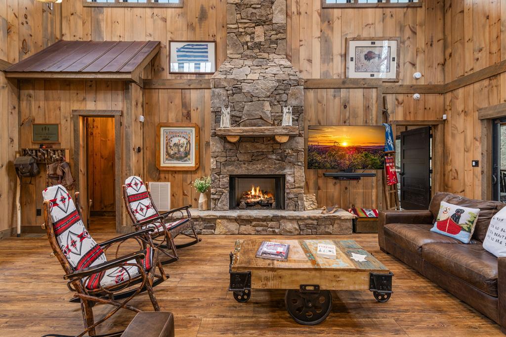 435430 Blue Ridge Active