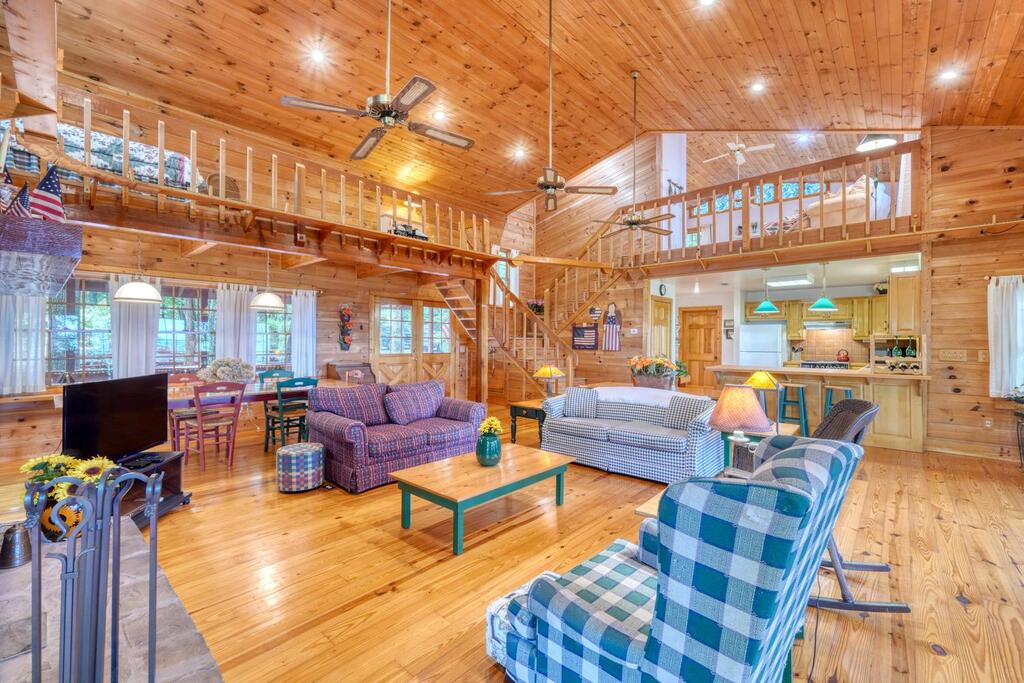 435437 Hiawassee Active