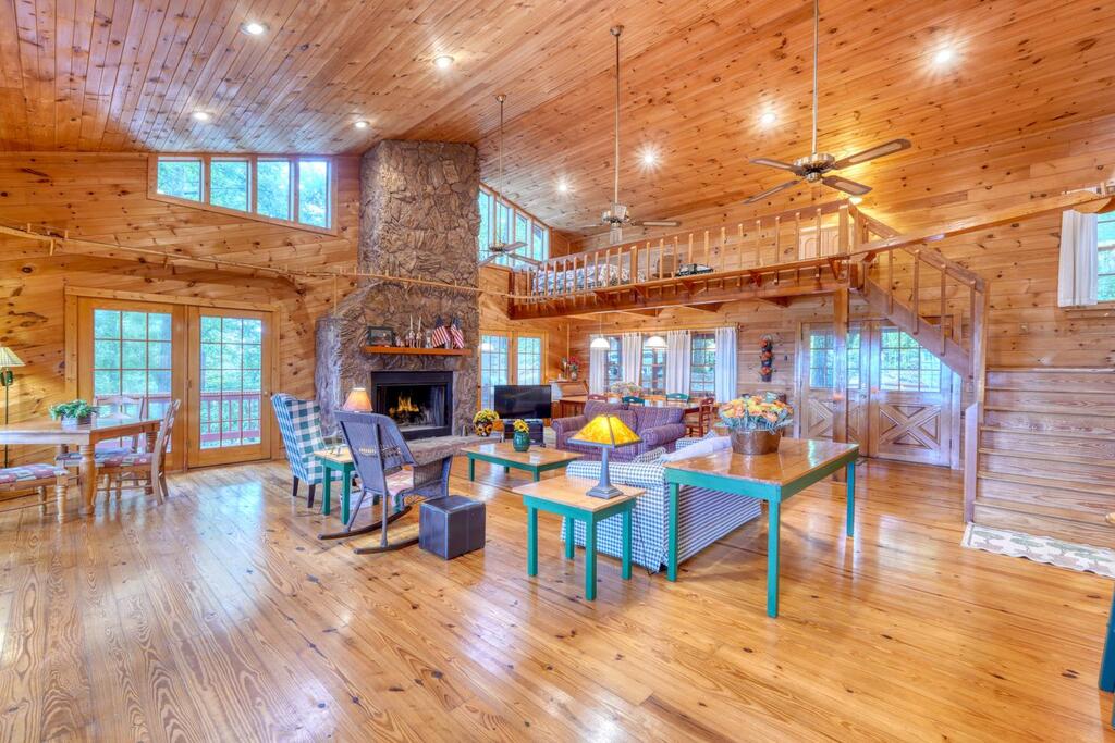 435437 Hiawassee Active
