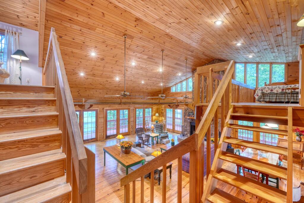 435437 Hiawassee Active