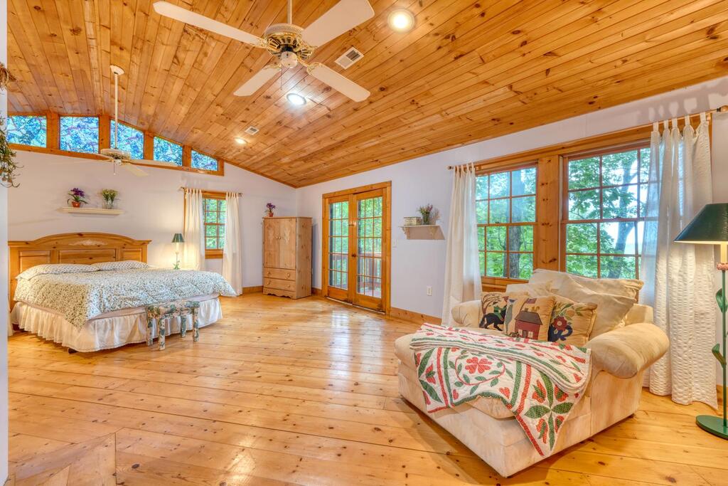 435437 Hiawassee Active