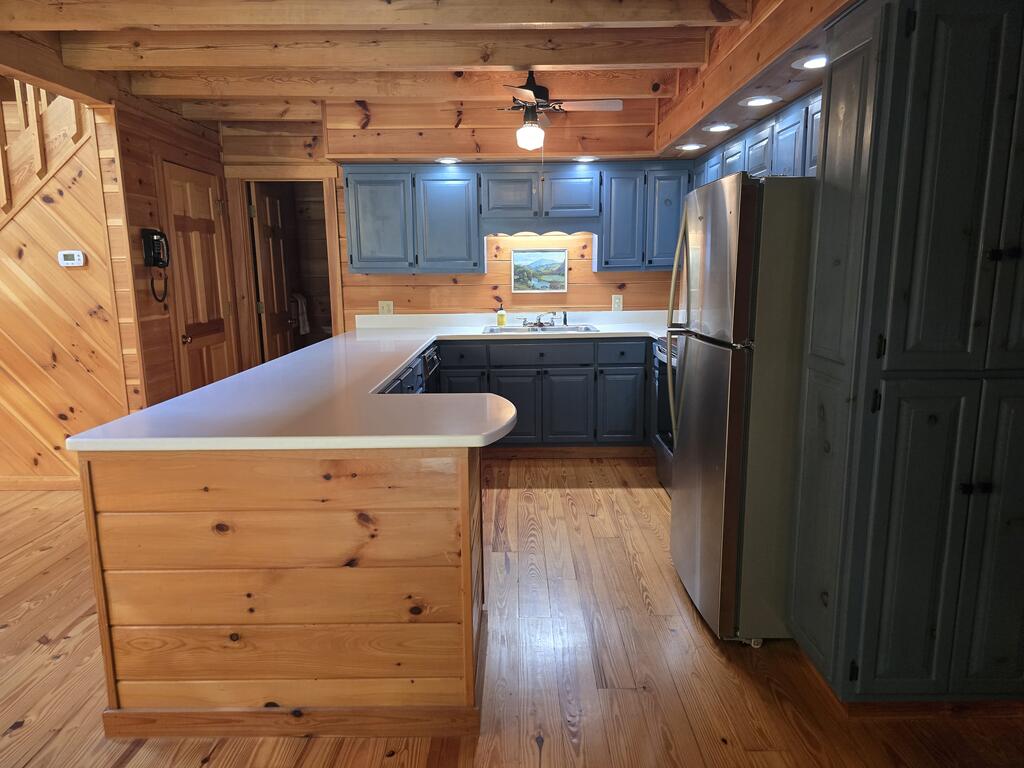 435455 Blue Ridge Active