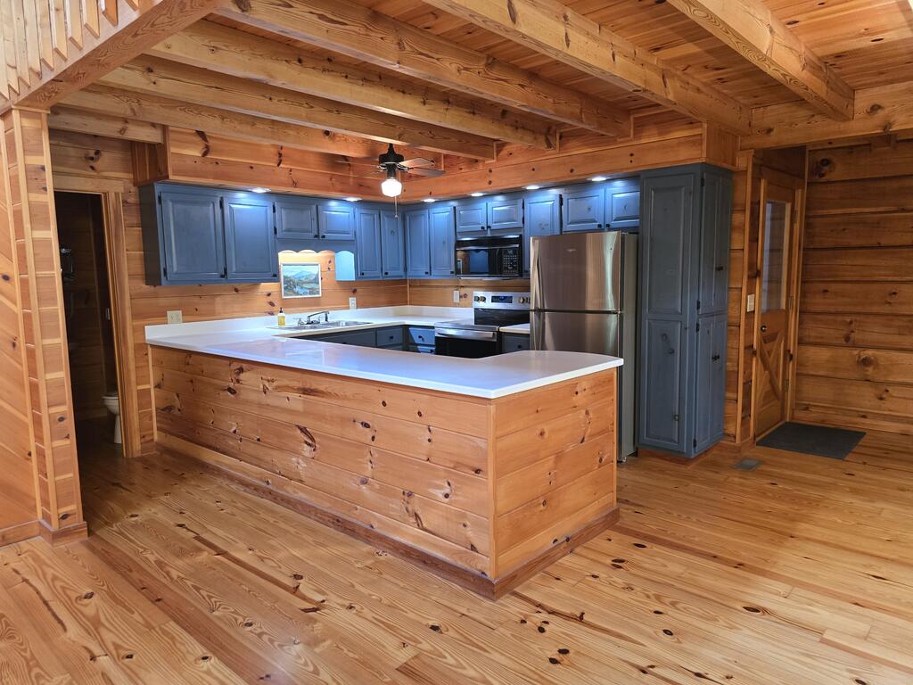 435455 Blue Ridge Active