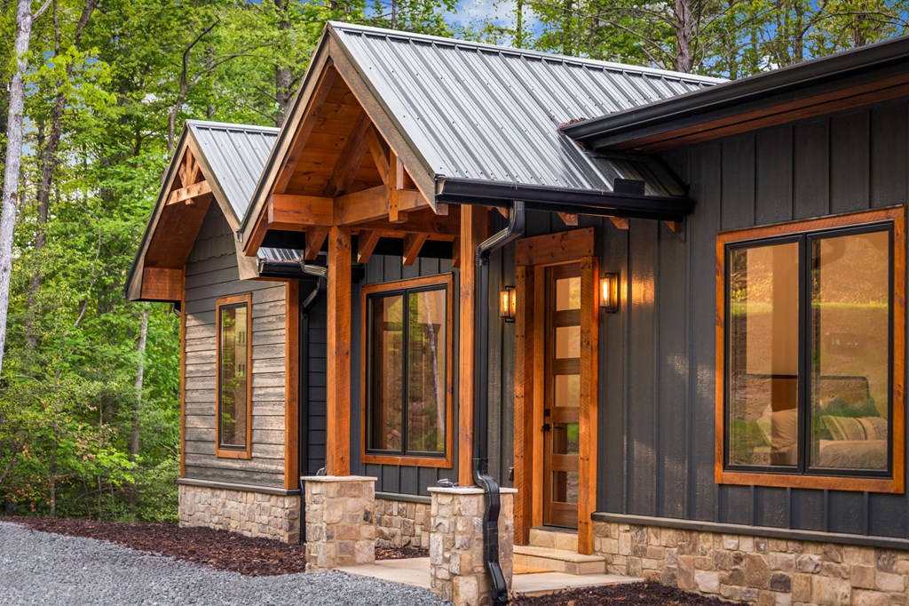 435477 Blue Ridge Active