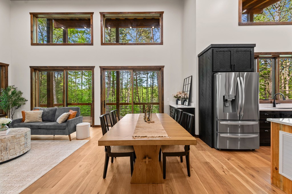 435477 Blue Ridge Active