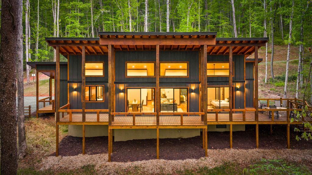 435477 Blue Ridge Active