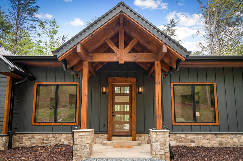 435477 Blue Ridge Active