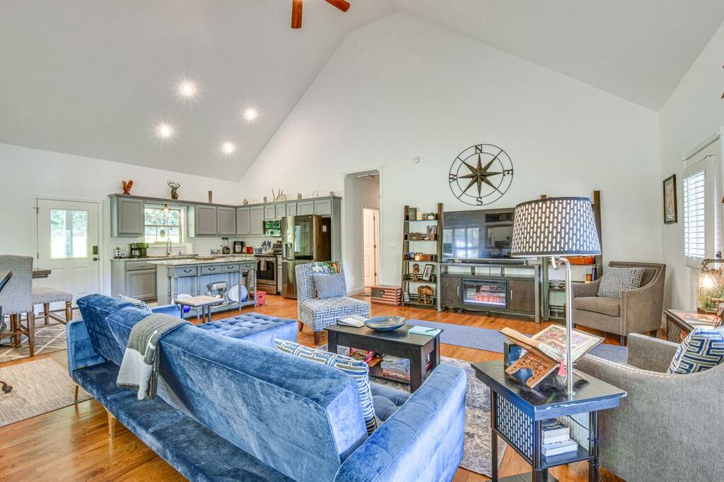 435490 Hiawassee Active