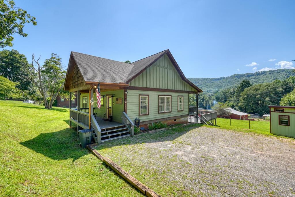 435490 Hiawassee Active