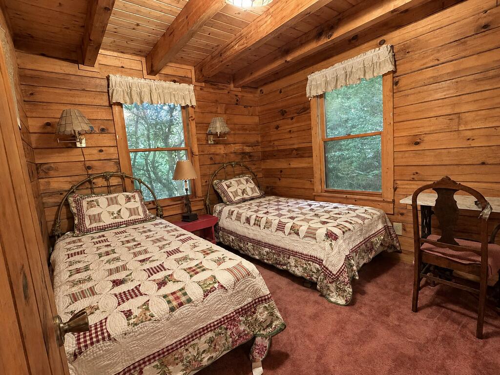 435514 Blue Ridge Active