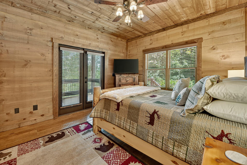 435517 Blue Ridge Active