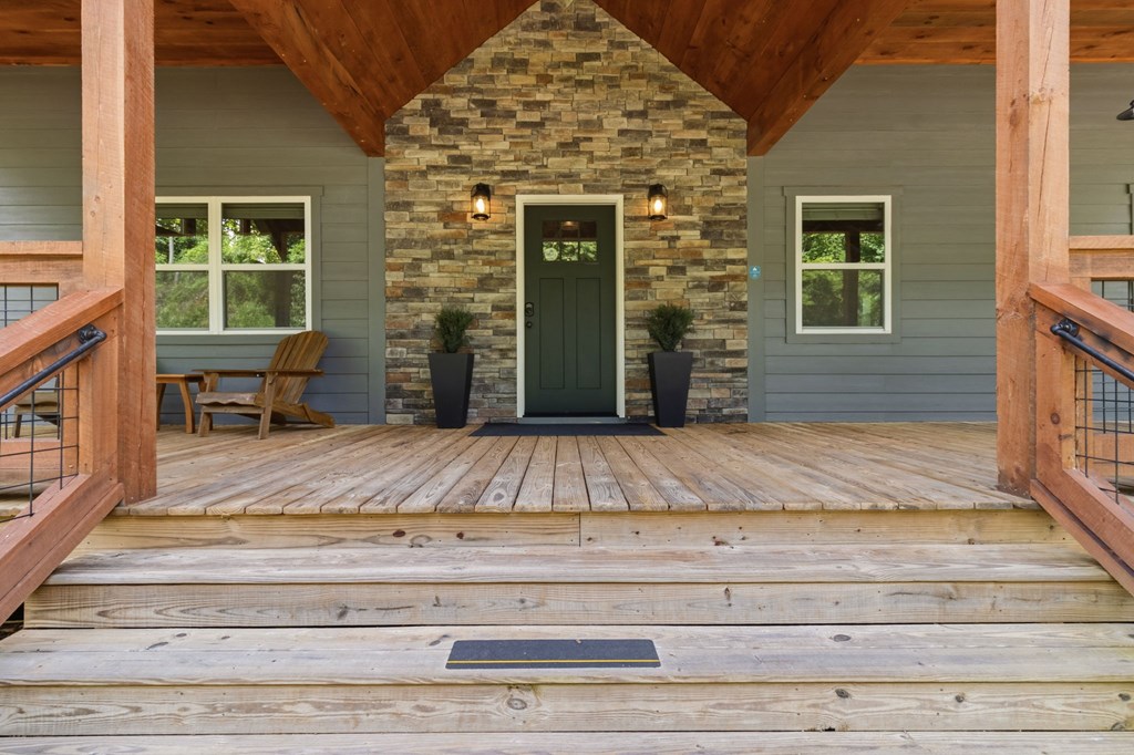 435526 Blue Ridge Active