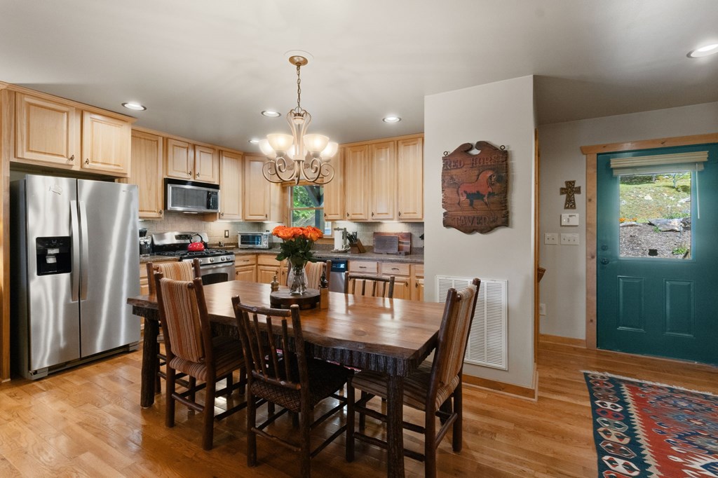435530 Ellijay Active