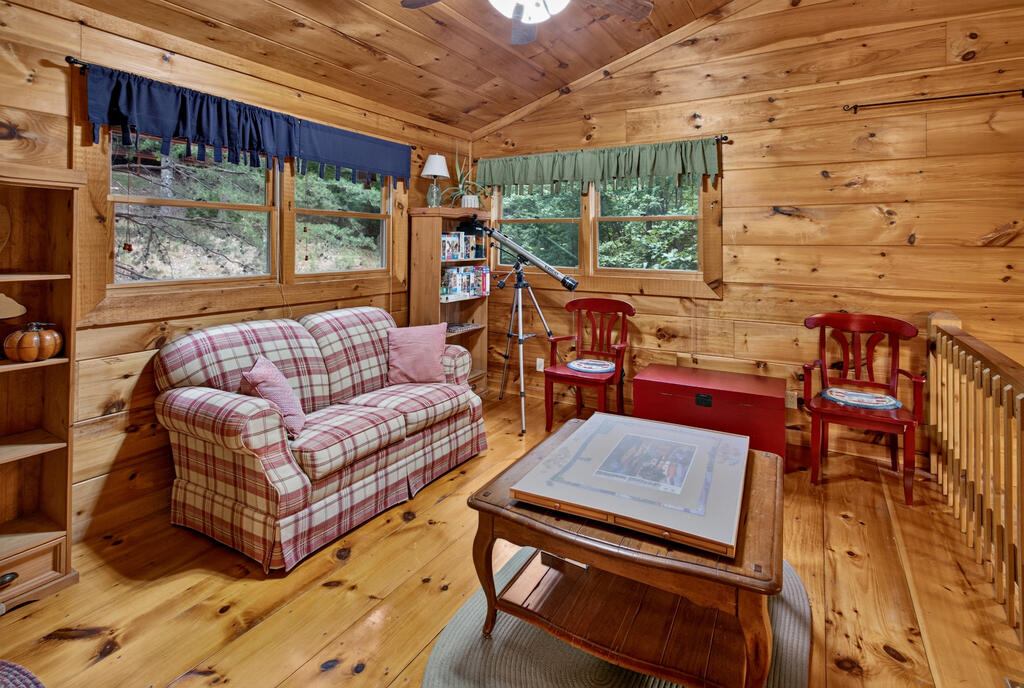 435554 Morganton Active