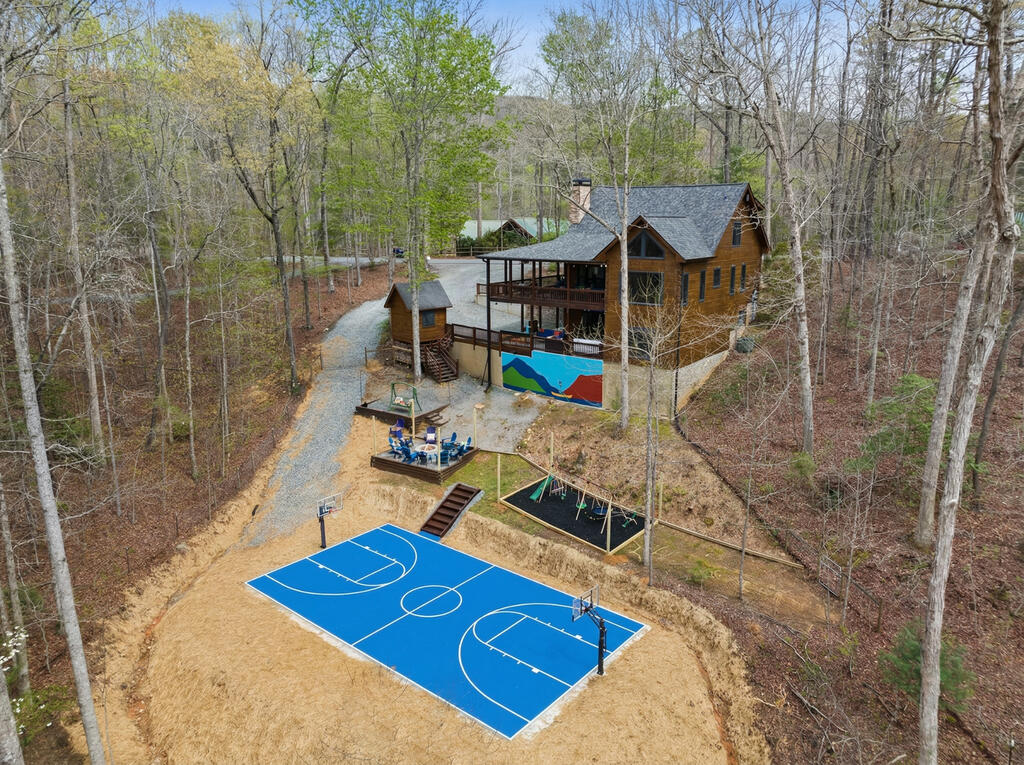 435584 Blue Ridge Active