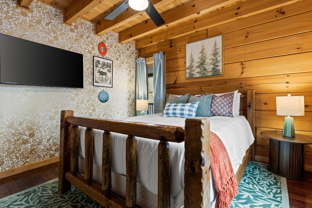 435584 Blue Ridge Active