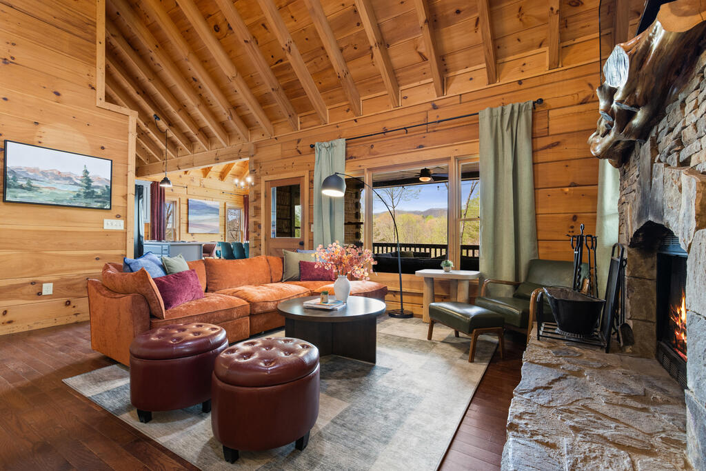 435584 Blue Ridge Active