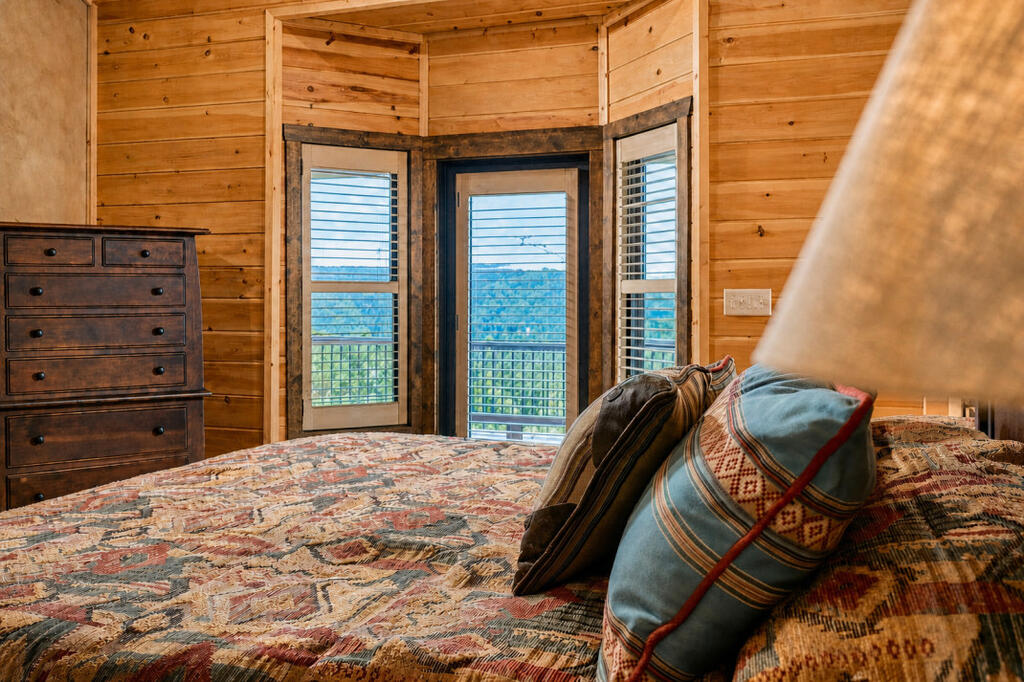 435586 Blue Ridge Active