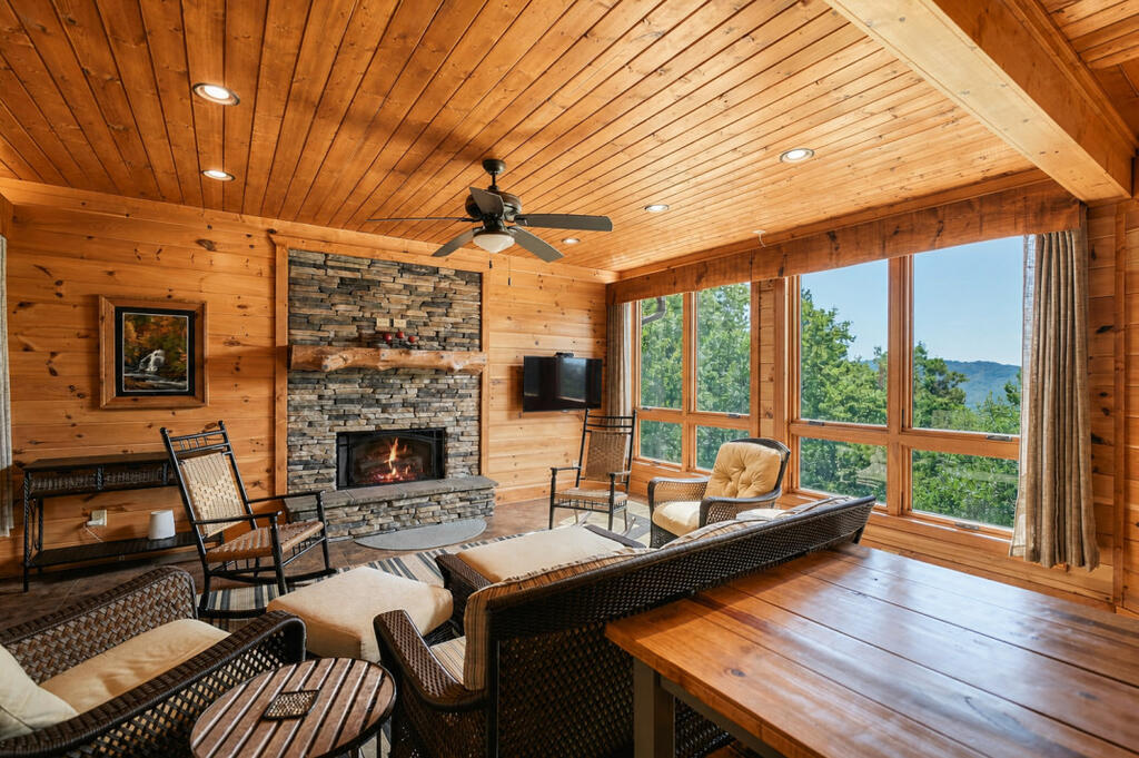 435586 Blue Ridge Active