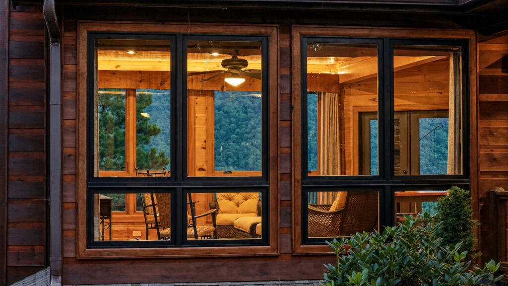 435586 Blue Ridge Active