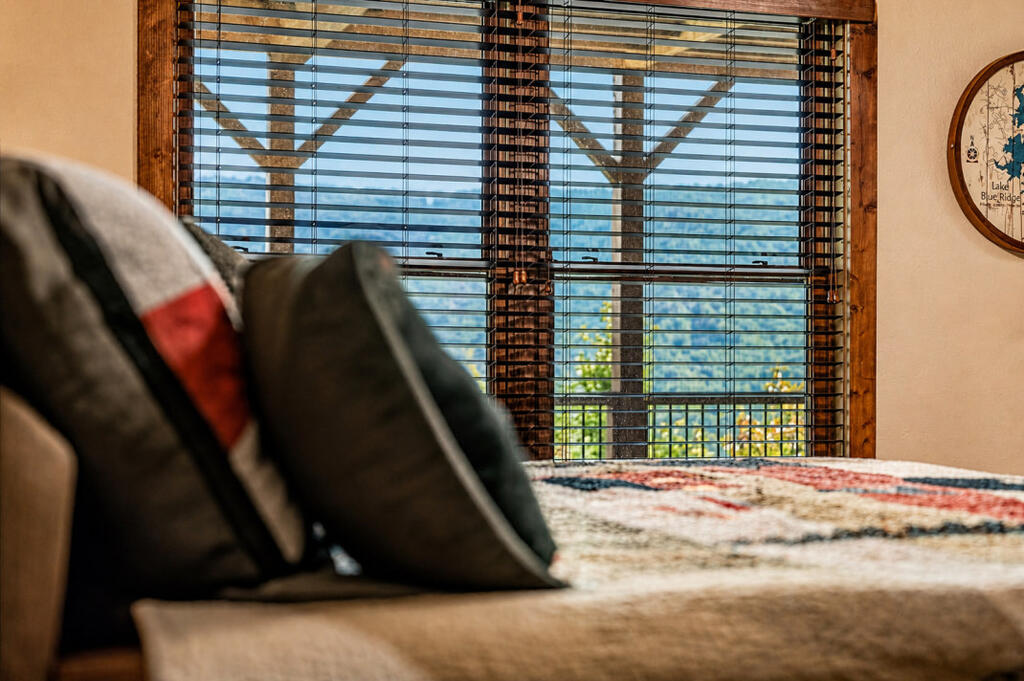 435586 Blue Ridge Active