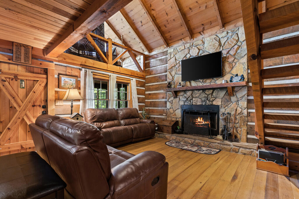 435595 Cherry Log Active
