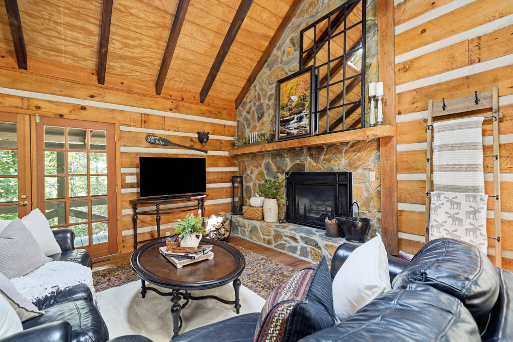 435614 Blue Ridge Active