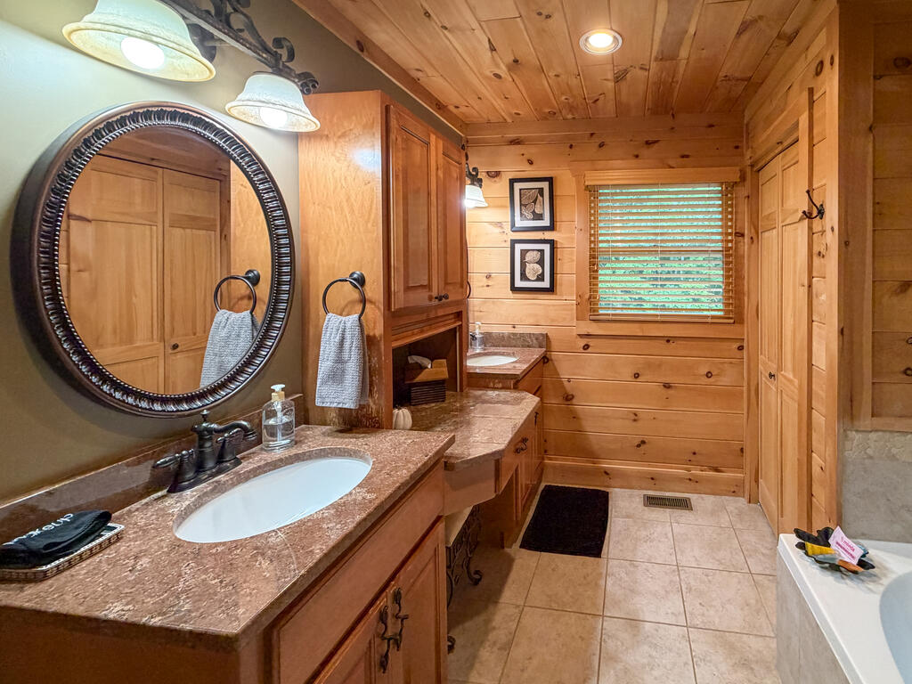 435639 Morganton Active