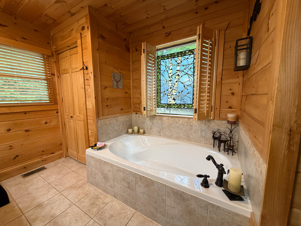 435639 Morganton Active