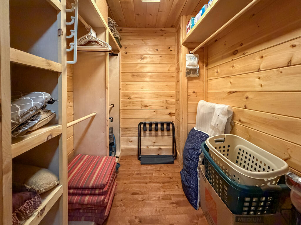 435639 Morganton Active