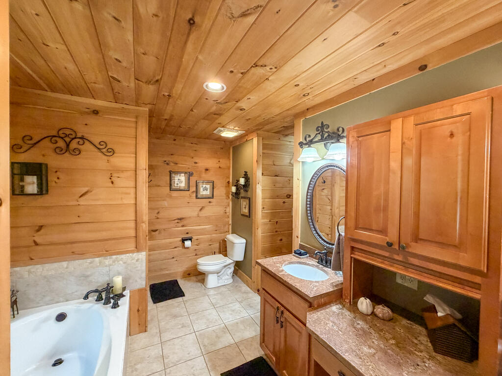 435639 Morganton Active