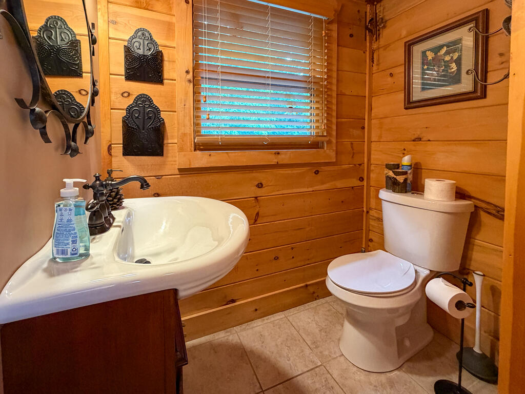 435639 Morganton Active
