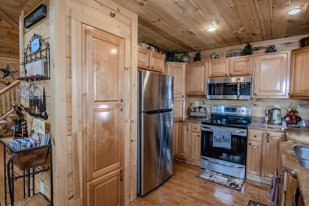 435639 Morganton Active