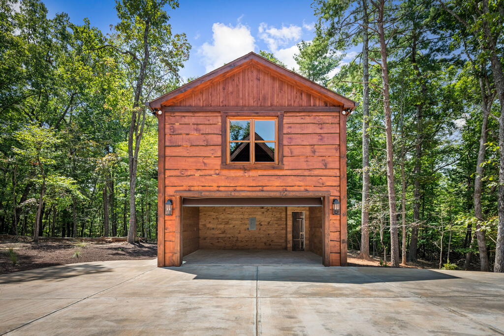 435652 Morganton Active