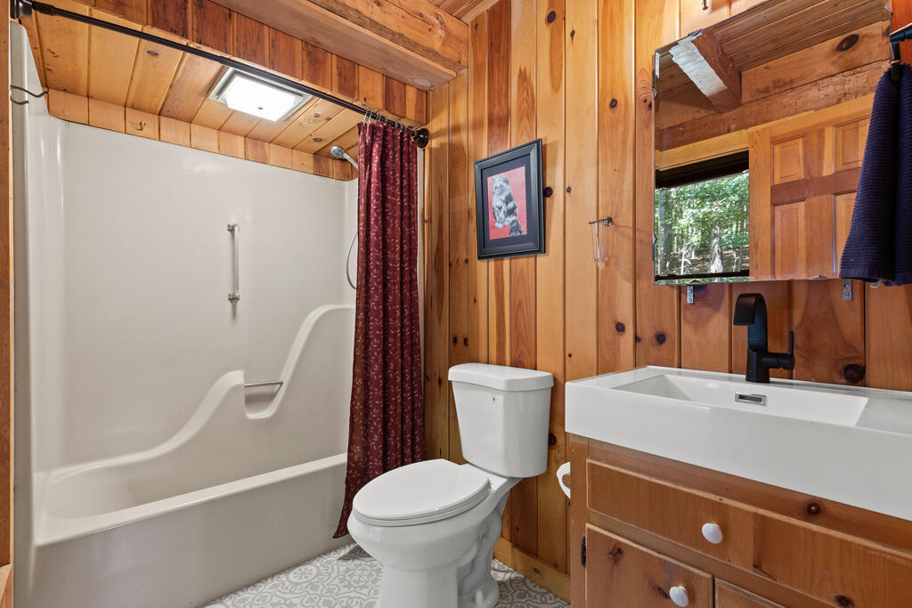 435660 Ellijay Active