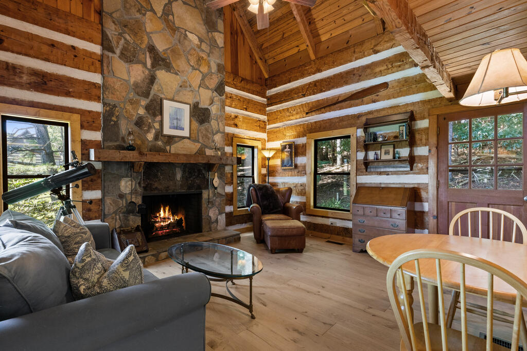 435660 Ellijay Active