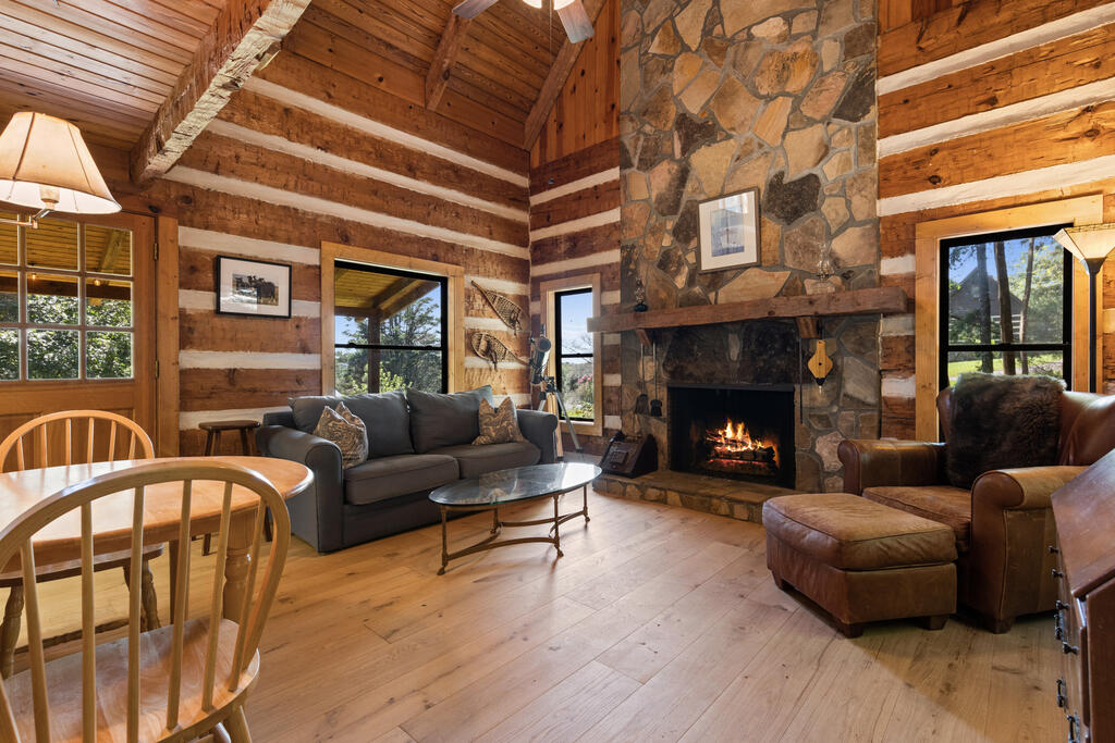 435660 Ellijay Active