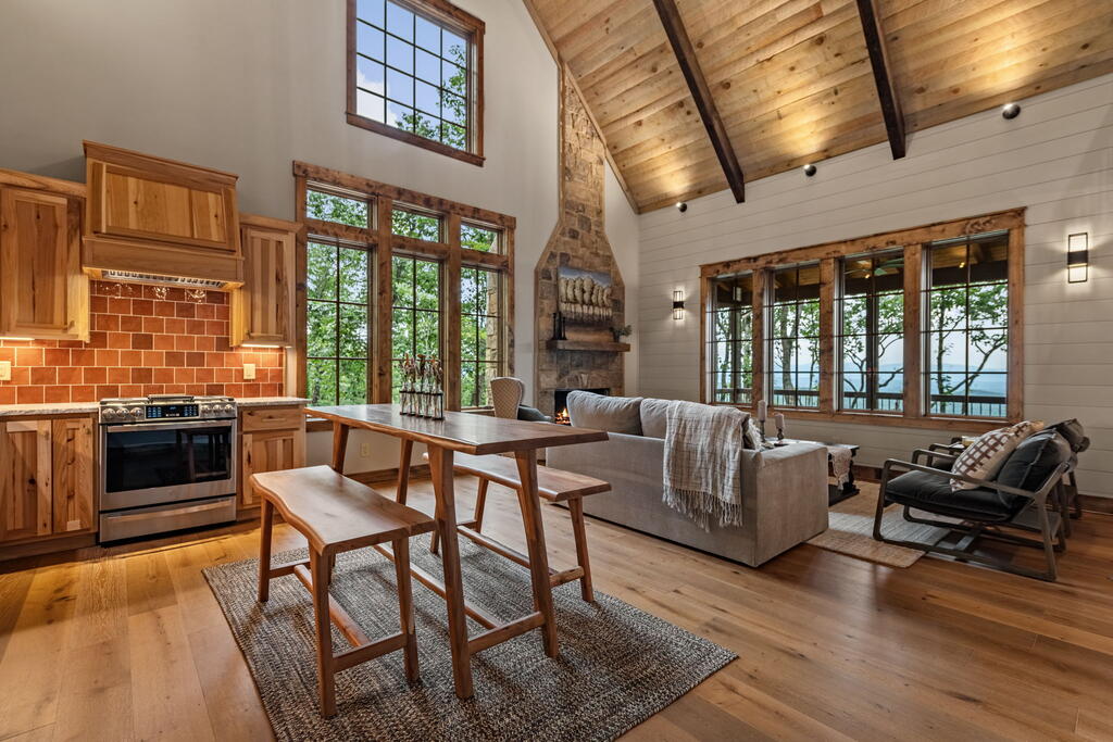 435661 Ellijay Active