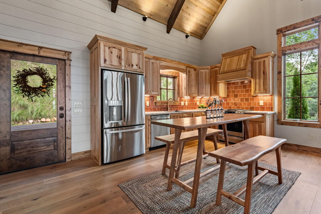 435661 Ellijay Active