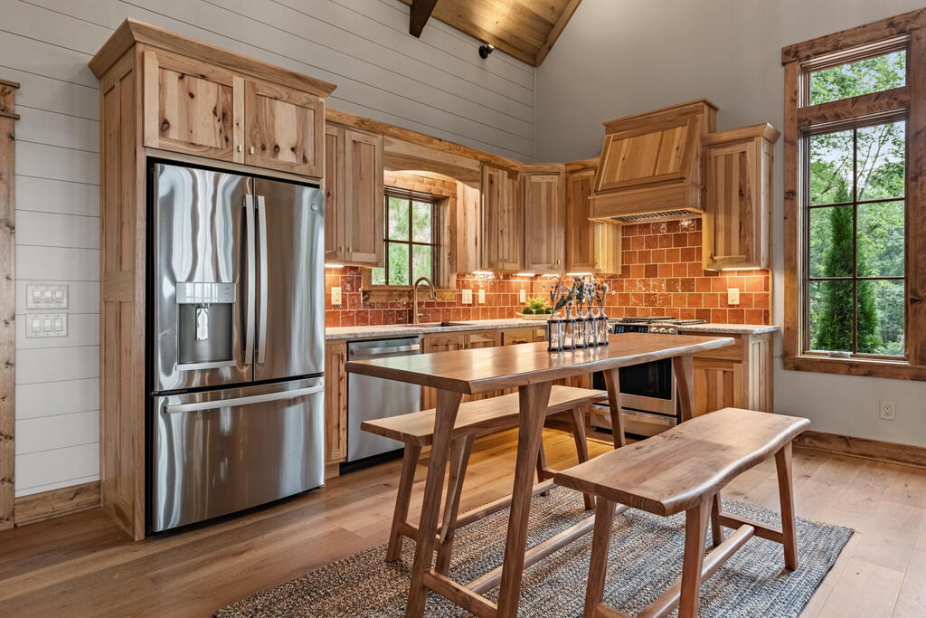 435661 Ellijay Active