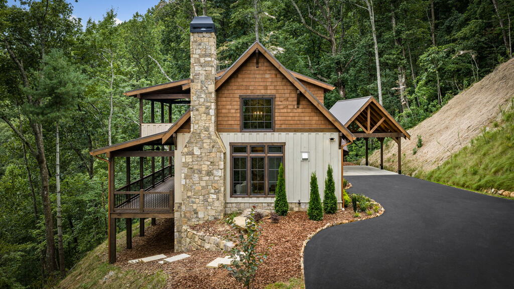 435661 Ellijay Active