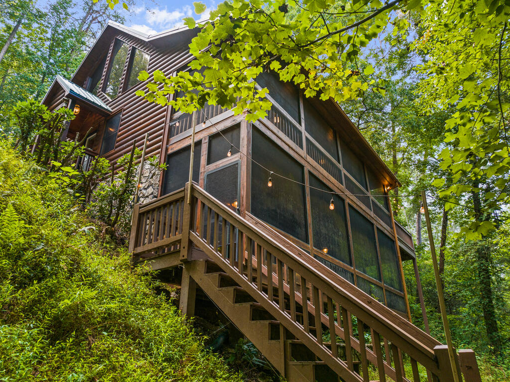 435676 Blue Ridge Active