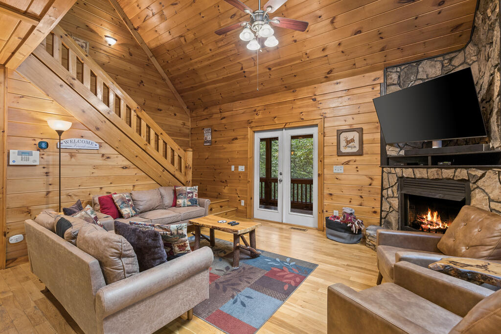 435676 Blue Ridge Active