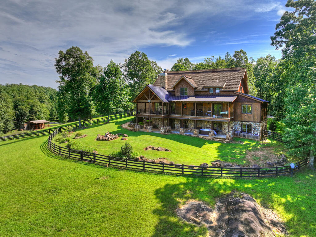 435680 Blue Ridge Active