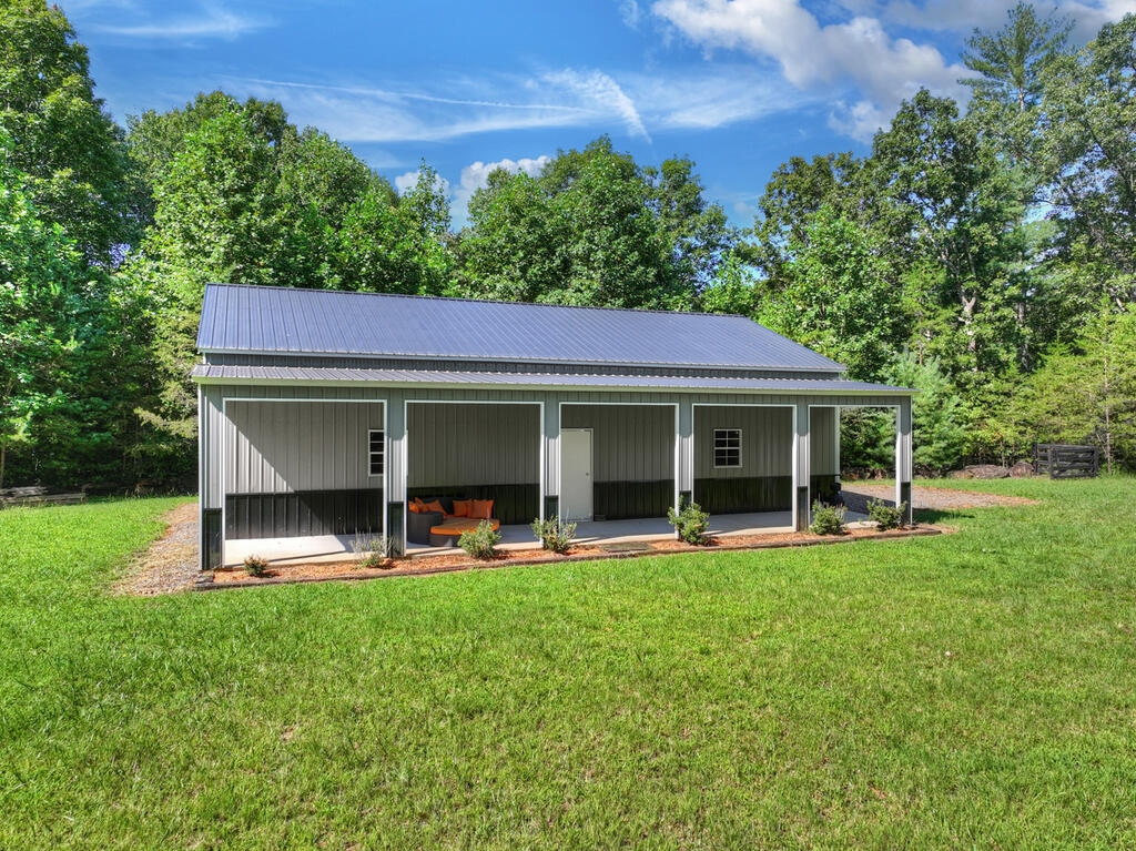 435680 Blue Ridge Active