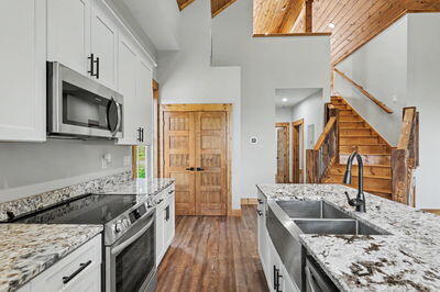 435686 Hayesville Active