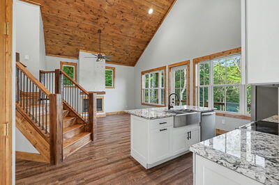 435686 Hayesville Active