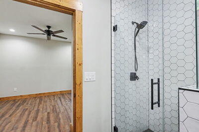 435686 Hayesville Active