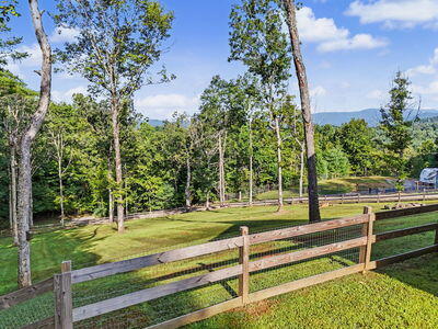 435686 Hayesville Active