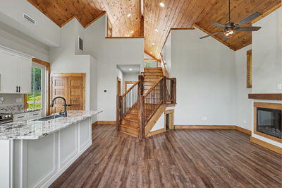 435686 Hayesville Active